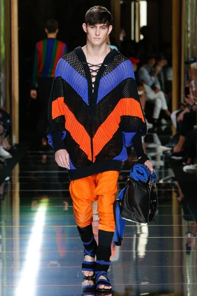Look 52